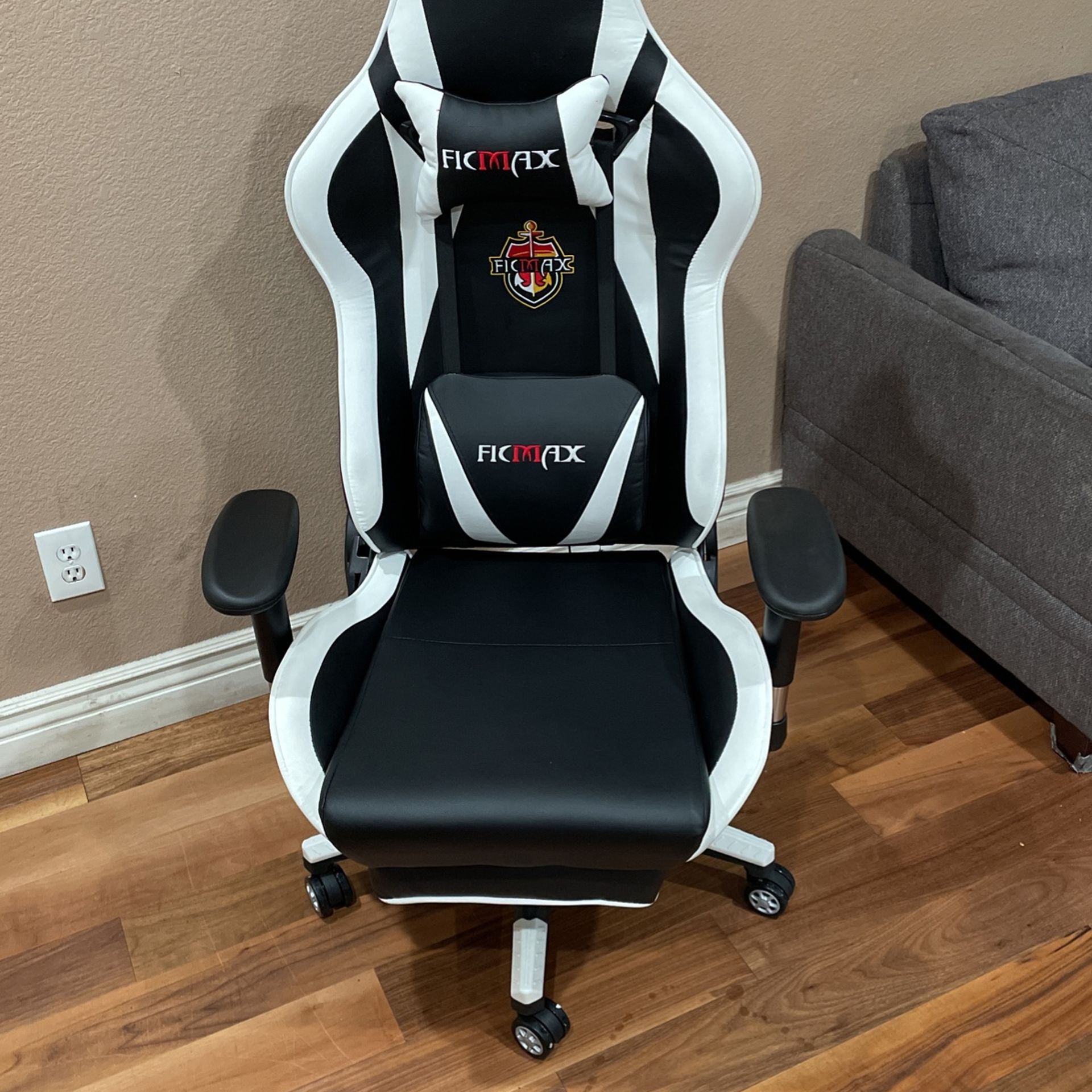 Ficmax Massage Gaming Chair Reclining Computer Gaming Chair with Footrest Racing Style Home Office Chair High Back Gamer Chair for E-sport Large Size