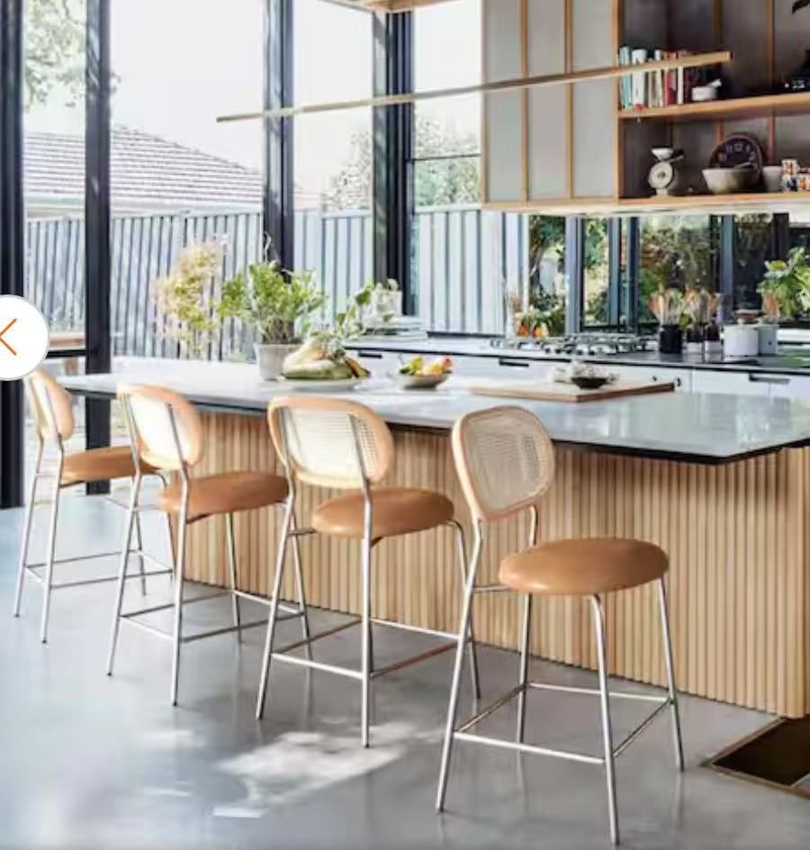 New assembled Rattan Counter Height Bar Stools With Faux Leather Seat (set of 4)
