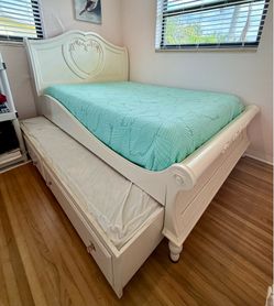 Girl’s Disney Bed, Mattress, Bureau Set