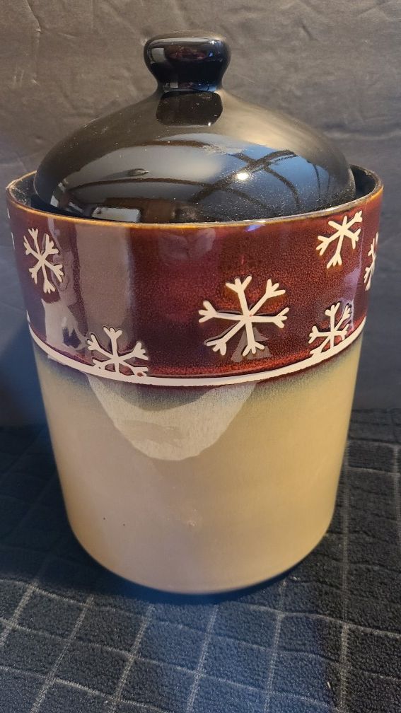 Brown jug type cookie jar