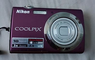 Nikon Coolpix S220