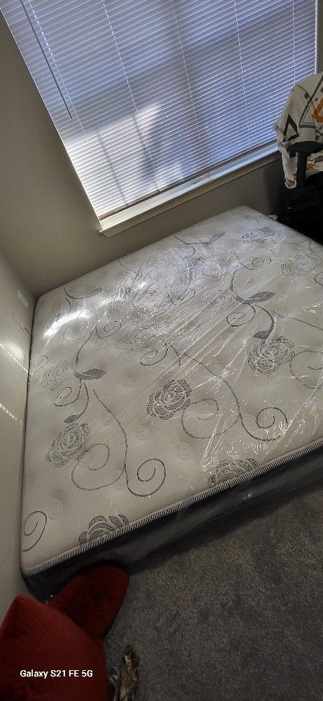 Brand NEW OLEE Sleep King Mattress