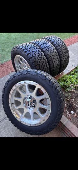 Tacoma Chevy Silverado rims and tries 20’