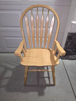 Solid Oak Windsor Dining Armchair - Classic Light Oak Accent Desk Chair