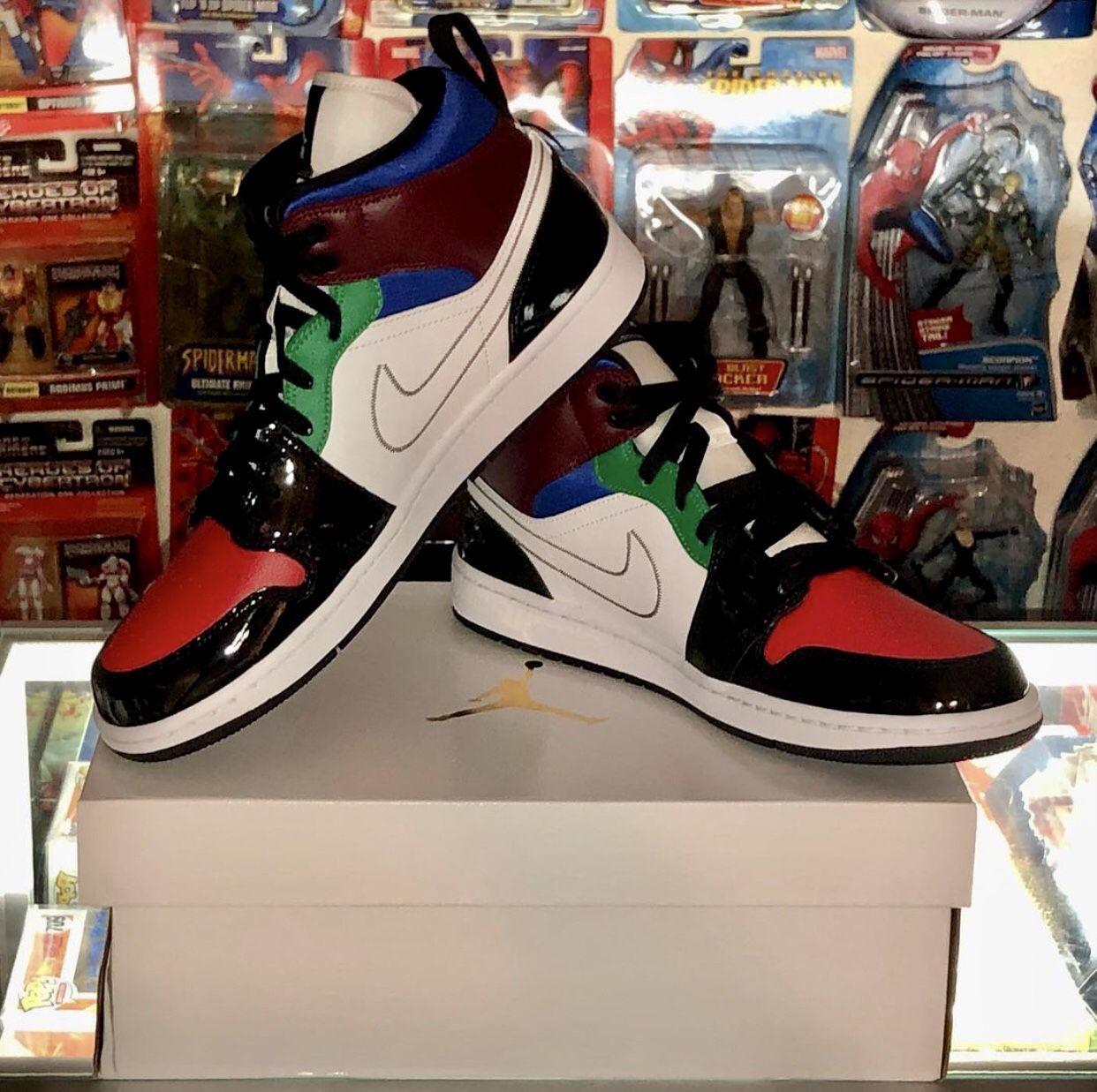 WMNS Air Jordan Mid SE Black White Multi Color size 12 (W)