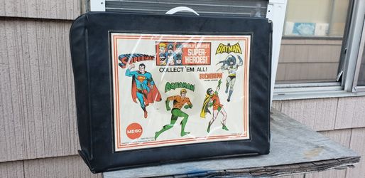 Case Super Heroes 1973 Vintage 48 Years Nices Decals
