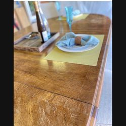 Antique Dining Table With 4 Chair $60
