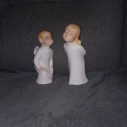 Weiss Boy And Girl Kissing Angels