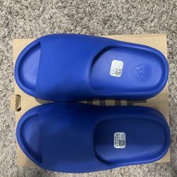 New In Box Adidas Yeezy Slides, Blue Azure Color. Men’s Size 5