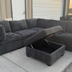 6 PIECE SECTIONAL WITH STORAGE OTTOMAN 