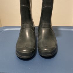 Size 8.0 Rain Boots 