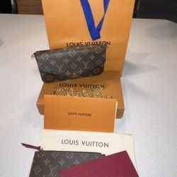 LOUIS VUITTON CROSSBODY PURSE