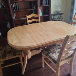 Kitchen Table - Expandable - 6 Chàirs
