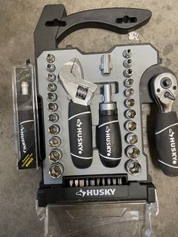 Husky 46 piece wrench and socket set