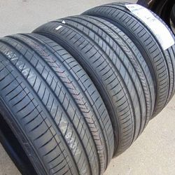 3 New 235 40 18 Kumho Solus Majesty 9 TA91 Tires 95W Date 2023 & 2024