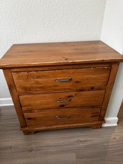 Rustic Wood 3-Drawer Dresser