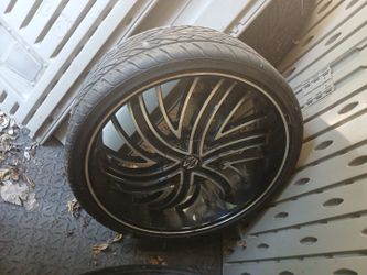 Black And Silver 24 inch Rims And Tires