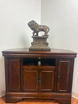 Ashley Hamlyn Corner TV Console