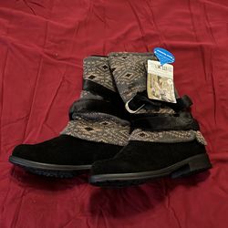 Muk Luks Womens Boots Size 9 NEW