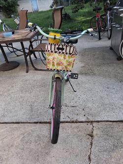 Margaritaville 7 speed beach cruiser