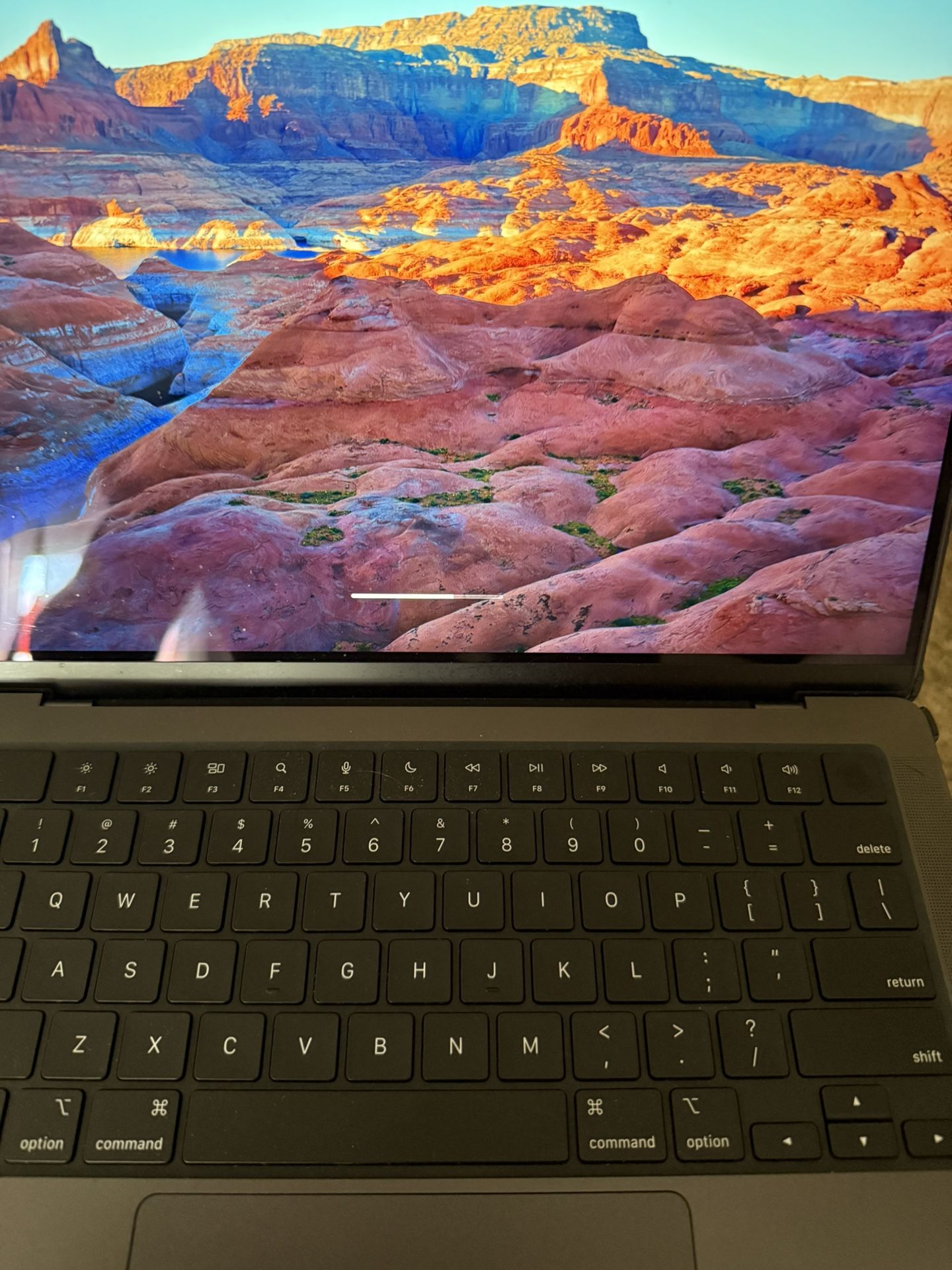 MacBook Pro 14 Inch
