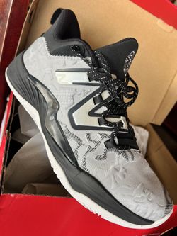 New Balance Mens Basketball Shoes 