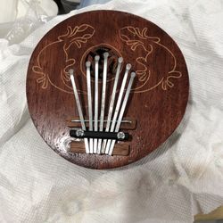 Kalimba Seven Note Piano Gecko Coconut Shell Musical Precision Instrument