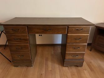 Miscellaneous furniture items. Make offer.