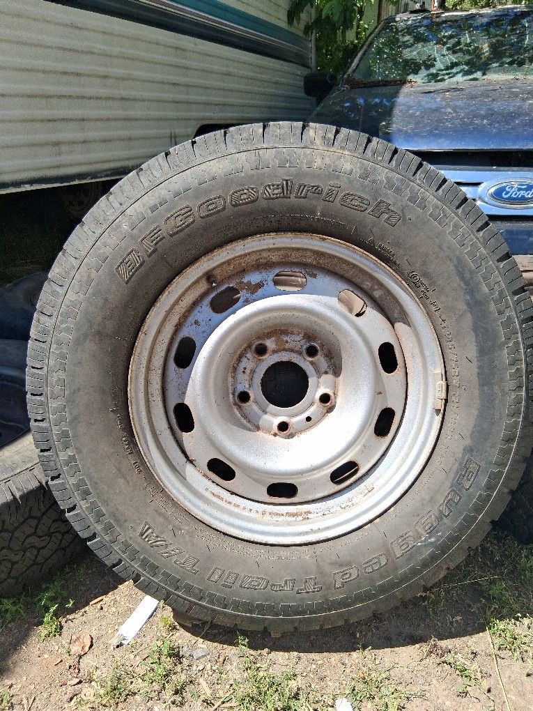 BF Goodrich LT 245/70 R17 Mud Terrain Off-road Wheels