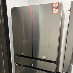 Samsung Refrigerator. WE DELIVER 🚚