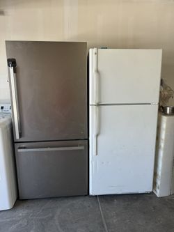 I’m Selling My Fridge We Are Moving From Vegas Everything Works 