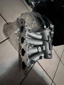 Skunk2 Pro Series Intake Manifold: B16A/B17A/B18C5