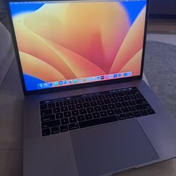 MacBook Pro 15” Quad Core 2.8ghz Intel i7