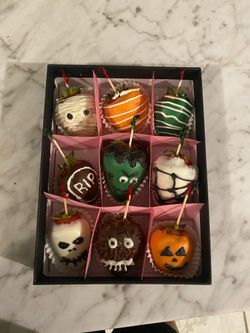 Halloween arrangements