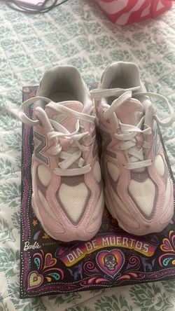 New balances sneakers