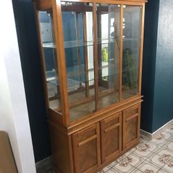 Glass And Wood Vintage China Cabinet - Vitrina
