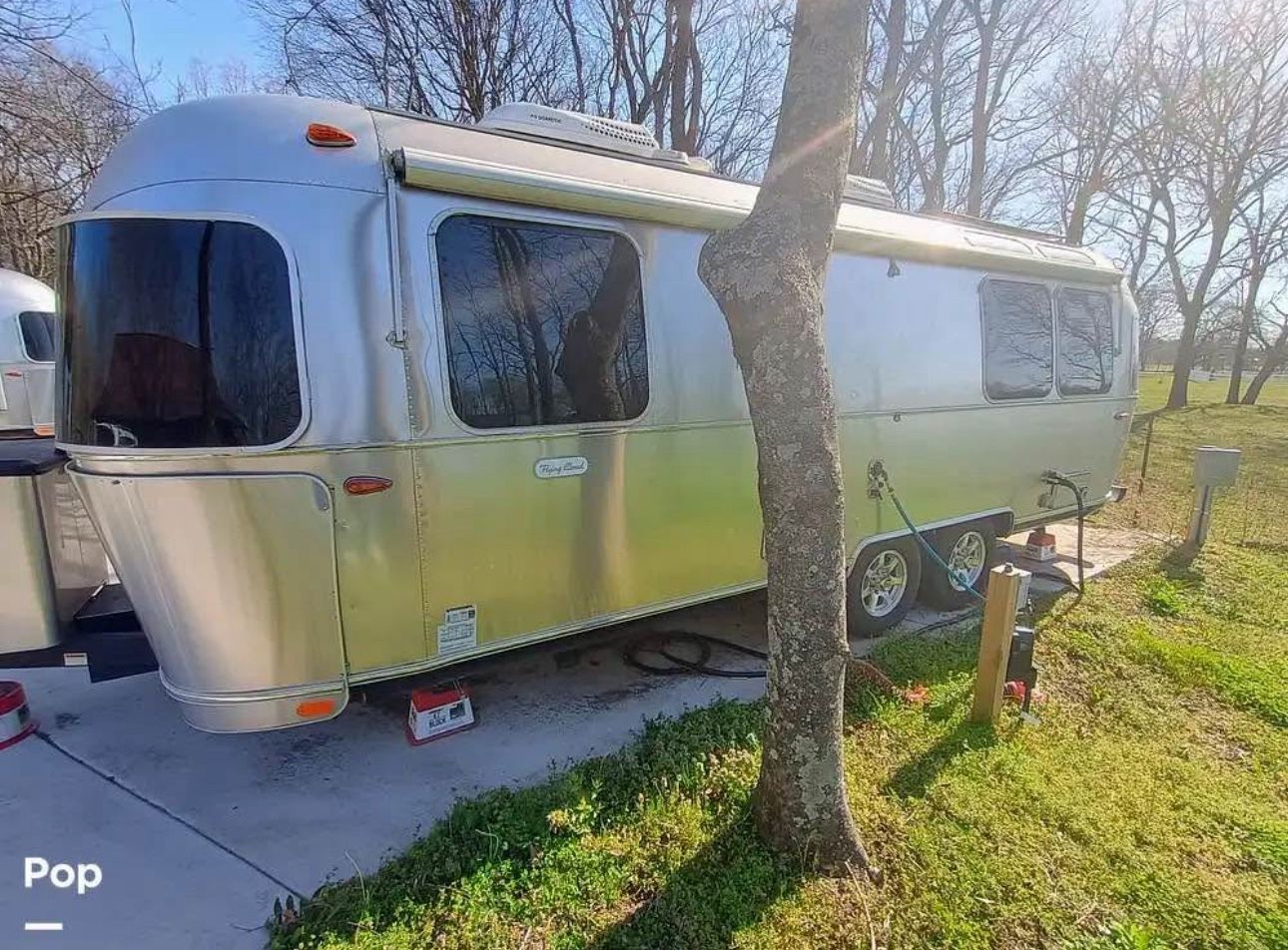 2023 Airstream Flying Cloud 25fb