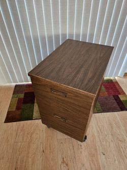 Filing Cabinet 2 drawer