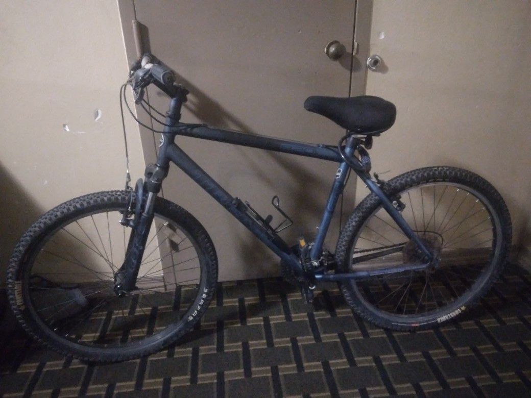 Trek 820 GT 7-speed Bike