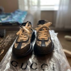 Gucci Shoes 