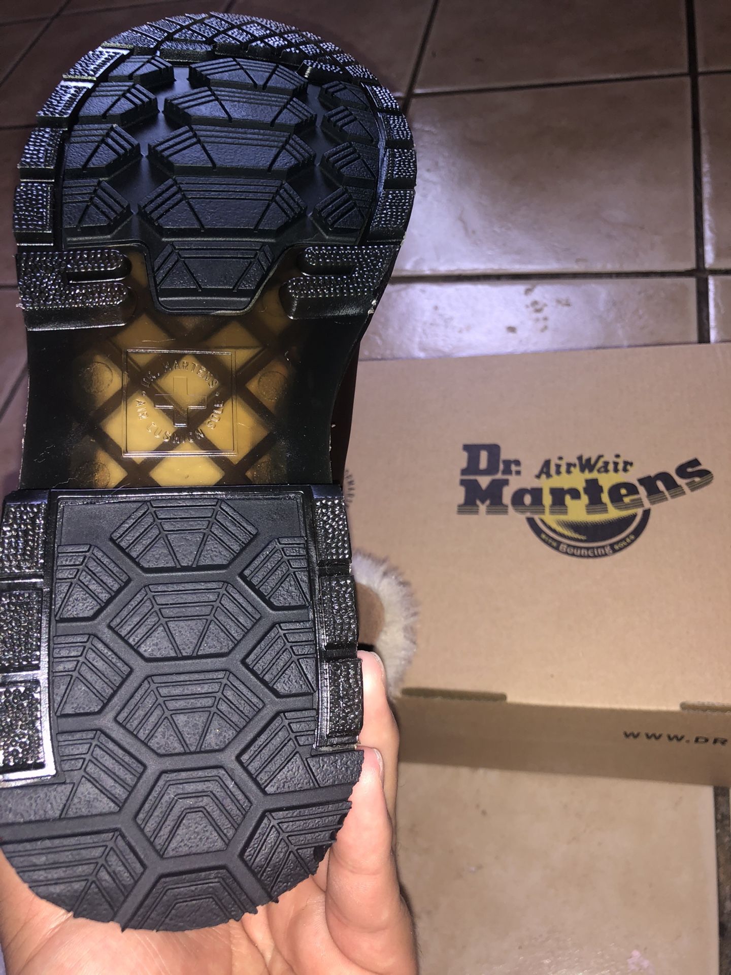 Dr. Martens Women’s 8