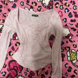 pink top
