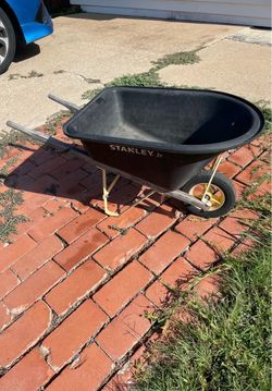 Kids Stanley Jr Wheelbarrow 21"