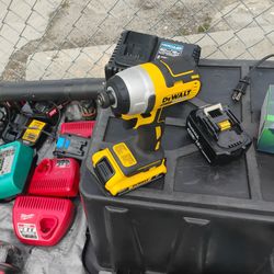 Taladro de impacto DeWalt