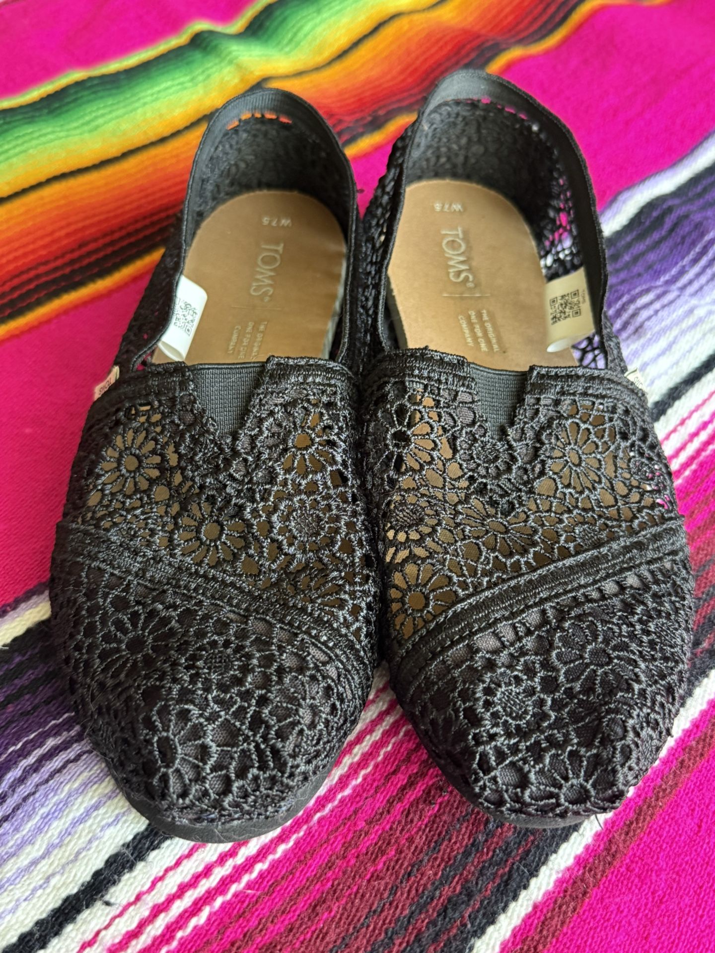 Tom's - Women's Slip On.
