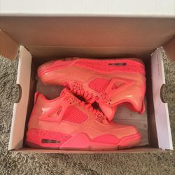 Brand new Jordan 4Retro “HOT PUNCH “ 