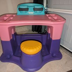 Simplay3 toddler desk