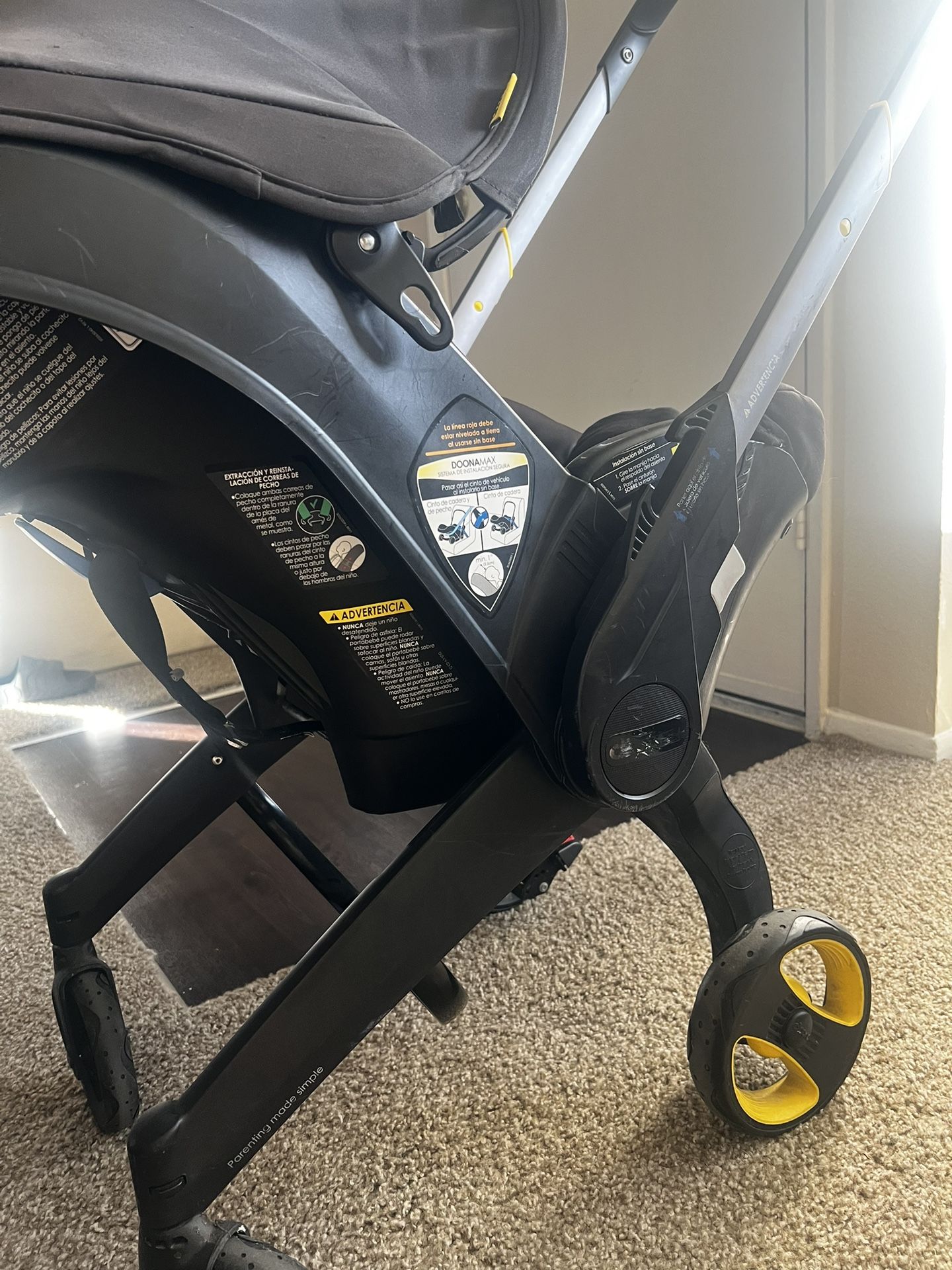Doona Car seat/stroller With Base