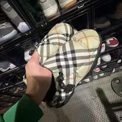 Burberry Pillow Boot Low Top 