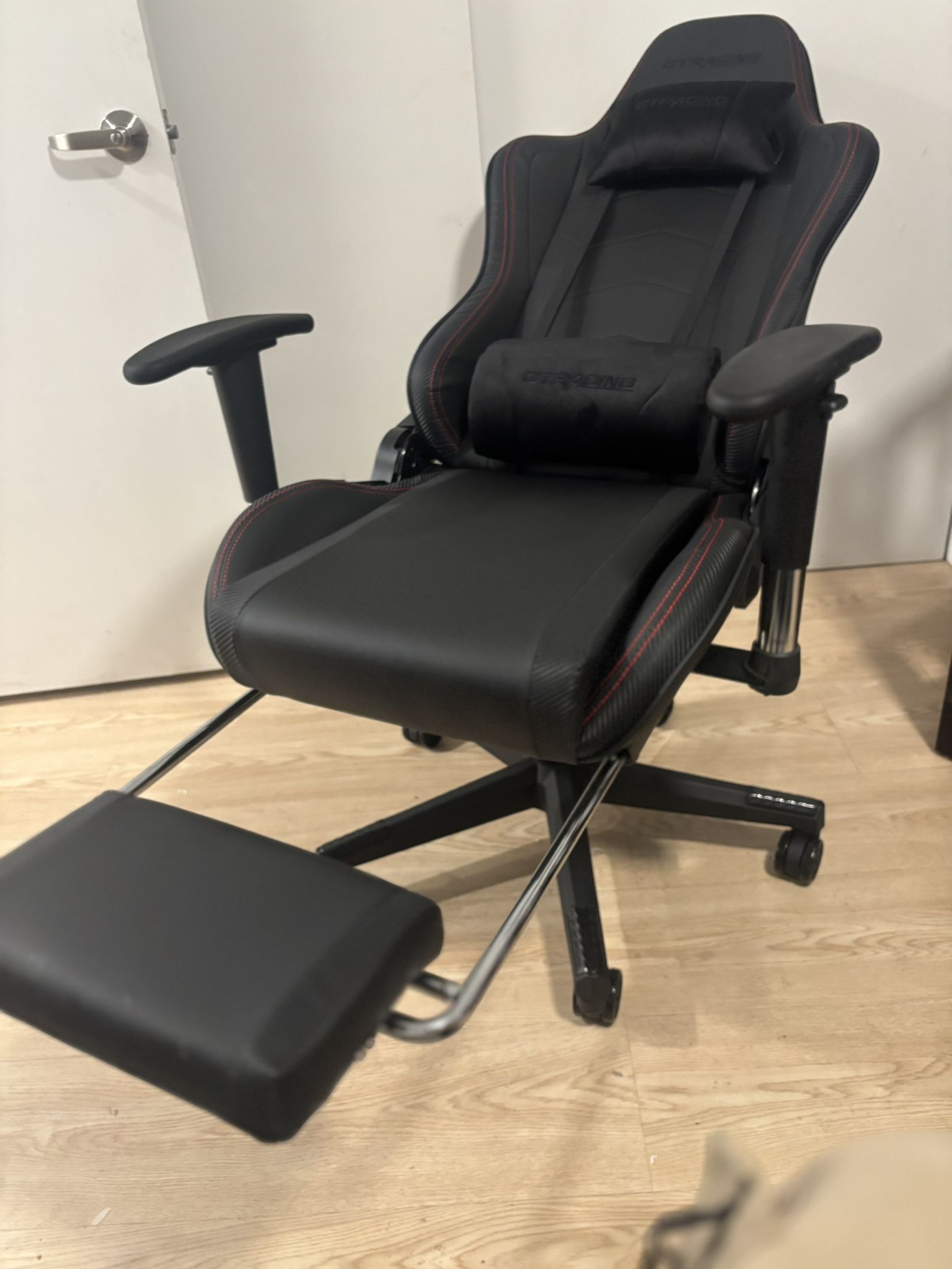 Gtracing Gaming chair/bluetooth Speakers